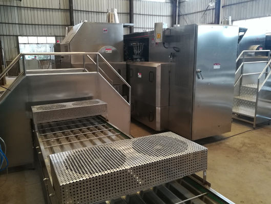 Gelado redondo pequeno elétrico de Sugar Cone Production Line For do waffle da bacia